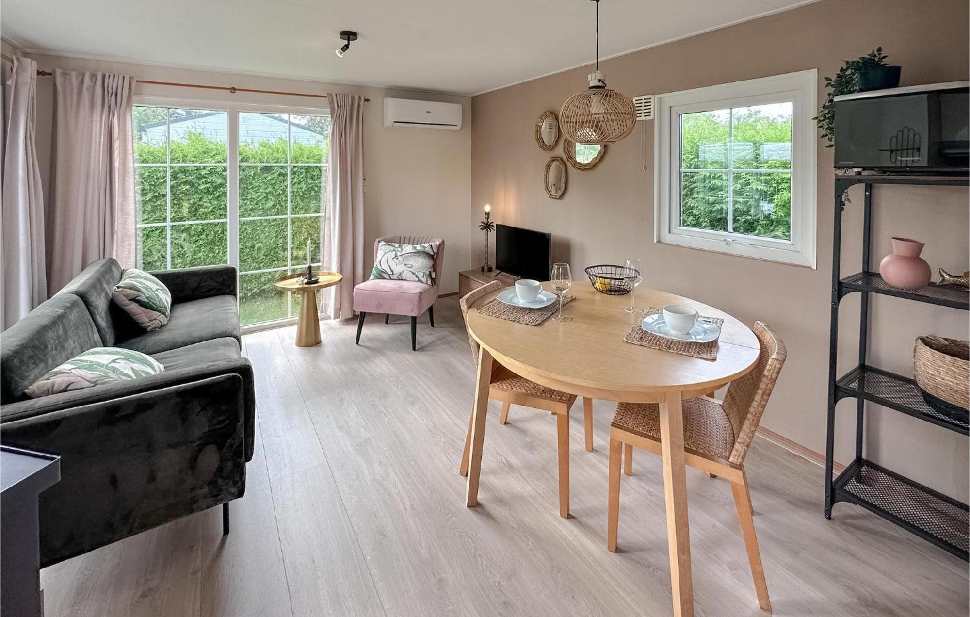Lovely Home In Tzummarum With Wifi Exterior photo